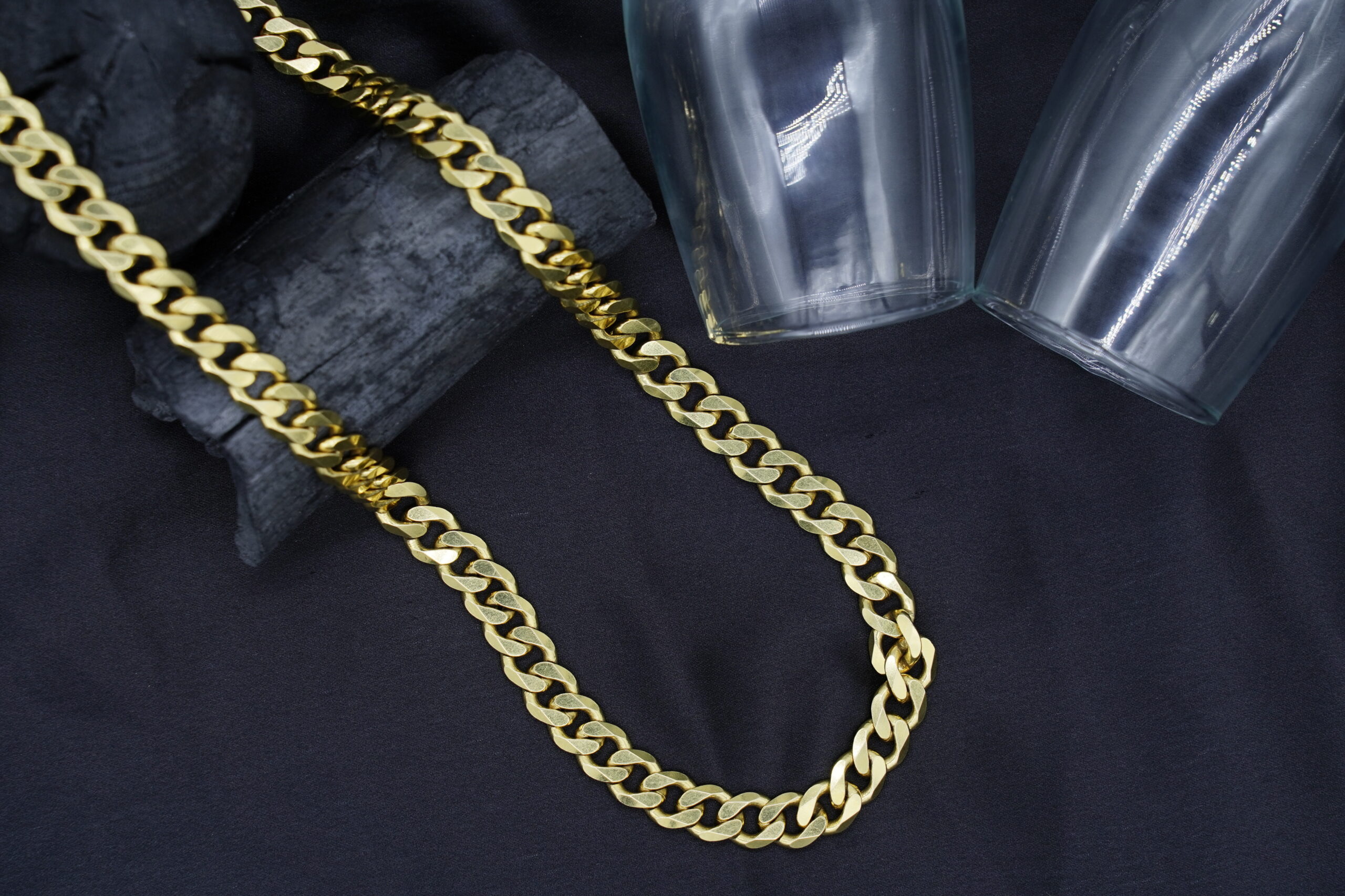 Gold Men's Chain : Sara Gandevikar Jewellers